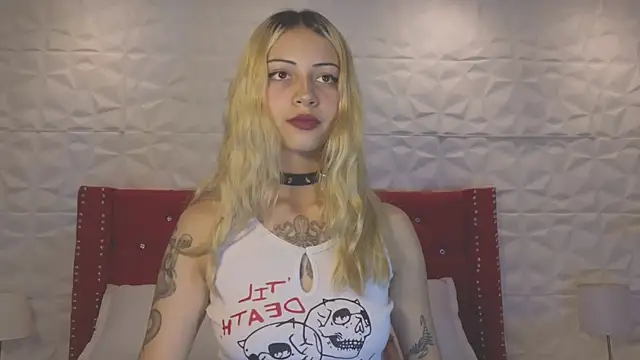 Snapshot of Lucy_n_pink chatting on October 2, 2025, 3:08 pm Lucy n pink online show from October 2, 2025, 3:08 pm