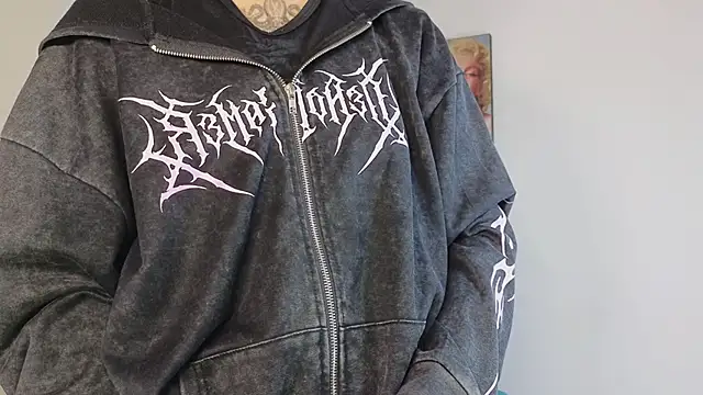 Snapshot of Lucy_n_pink chatting on November 26, 2025, 1:56 pm Lucy n pink online show from November 26, 2025, 1:56 pm