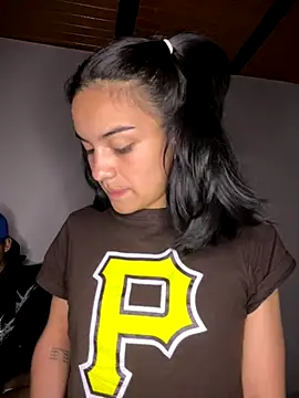 Snapshot of blinkiii_ chatting on January 6, 2026, 12:14 am blinkiii online show from January 6, 2026, 12:14 am