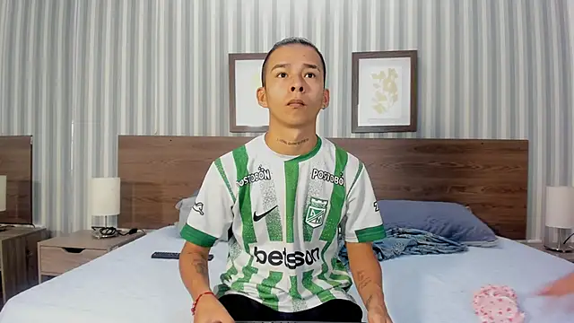 Snapshot of blinkiii_ chatting on January 17, 2026, 3:39 pm blinkiii online show from January 17, 2026, 3:39 pm