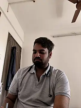 vinay smalldick online show from November 14, 2025, 4:00 am