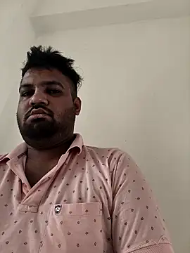 Snapshot of vinay_smalldick chatting on May 12, 2026, 1:47 am vinay smalldick online show from May 12, 2026, 1:47 am