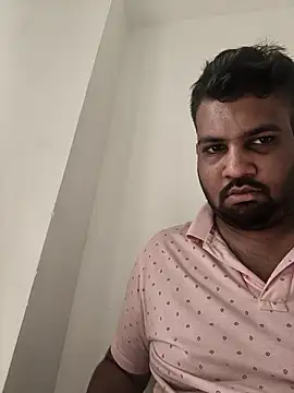 Snapshot of vinay_smalldick chatting on May 13, 2026, 2:31 am vinay smalldick online show from May 13, 2026, 2:31 am