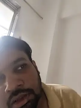 Snapshot of vinay_smalldick chatting on June 7, 2026, 9:35 am vinay smalldick online show from June 7, 2026, 9:35 am