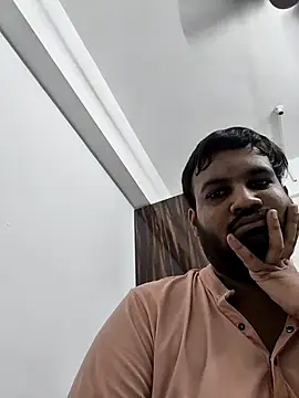 Snapshot of vinay_smalldick chatting on June 19, 2026, 2:32 pm vinay smalldick online show from June 19, 2026, 2:32 pm