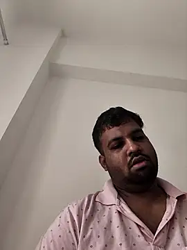 Snapshot of vinay_smalldick chatting on July 10, 2026, 3:44 am vinay smalldick online show from July 10, 2026, 3:44 am