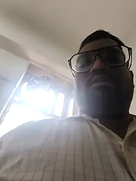 Snapshot of vinay_smalldick chatting on July 13, 2026, 12:19 pm vinay smalldick online show from July 13, 2026, 12:19 pm