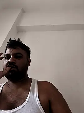 Snapshot of vinay_smalldick chatting on July 16, 2026, 3:45 am vinay smalldick online show from July 16, 2026, 3:45 am