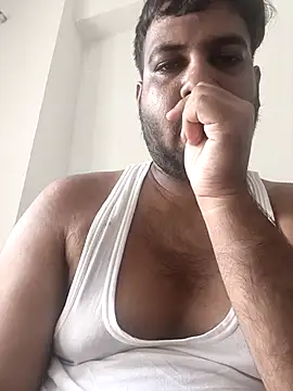 Snapshot of vinay_smalldick chatting on July 21, 2026, 4:59 am vinay smalldick online show from July 21, 2026, 4:59 am
