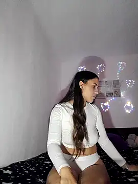 SweetViky online show from October 8, 2025, 8:01 am