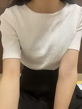 Snapshot of yayoi_jp chatting on May 22, 2026, 3:50 pm yayoi jp online show from May 22, 2026, 3:50 pm
