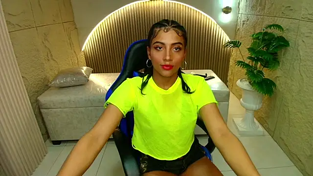 Snapshot of katty_berry_r chatting on September 12, 2025, 7:58 pm katty berry r online show from September 12, 2025, 7:58 pm