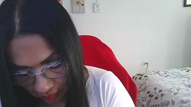 Snapshot of LissafeetHott chatting on May 7, 2026, 6:46 pm LissafeetHott online show from May 7, 2026, 6:46 pm