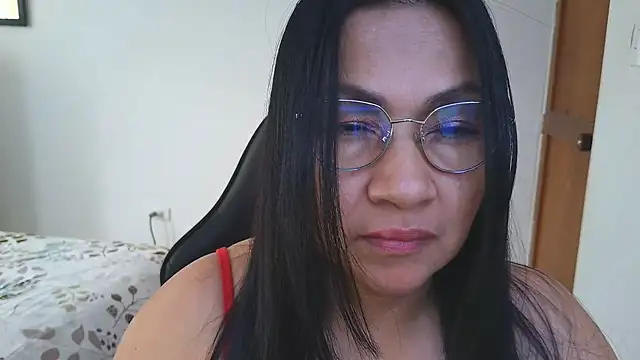 Snapshot of LissafeetHott chatting on May 22, 2026, 7:19 pm LissafeetHott online show from May 22, 2026, 7:19 pm