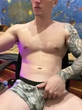 fronkie9384 online show from March 18, 2026, 7:06 pm