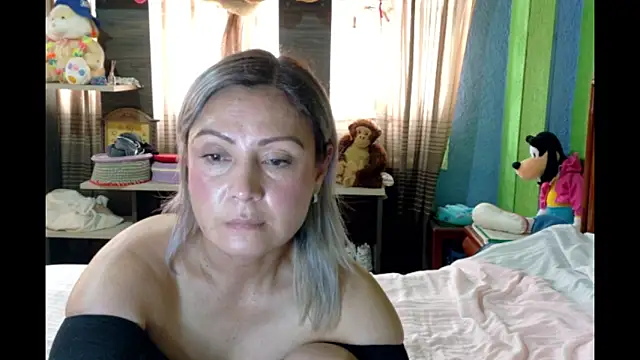 Snapshot of _Charlize_theron_ chatting on May 8, 2026, 6:02 pm Charlize theron online show from May 8, 2026, 6:02 pm
