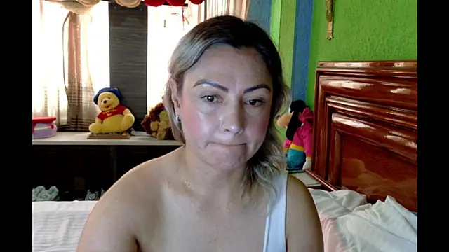 Snapshot of _Charlize_theron_ chatting on June 10, 2026, 4:06 pm Charlize theron online show from June 10, 2026, 4:06 pm