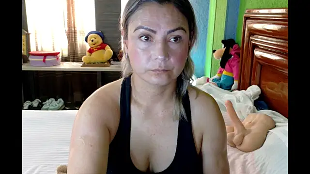 Snapshot of _Charlize_theron_ chatting on June 11, 2026, 6:17 pm Charlize theron online show from June 11, 2026, 6:17 pm