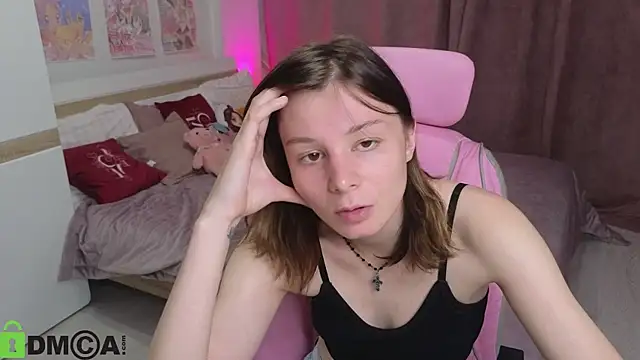 Snapshot of EllinEverly chatting on August 6, 2026, 9:17 pm EllinEverly online show from August 6, 2026, 9:17 pm