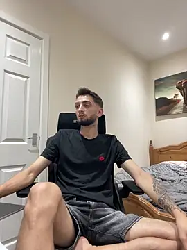 Snapshot of mixedcouplee69 chatting on September 30, 2025, 8:03 pm mixedcouplee69 online show from September 30, 2025, 8:03 pm