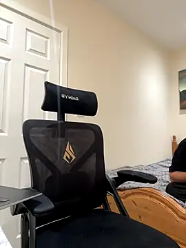 Snapshot of mixedcouplee69 chatting on October 6, 2025, 11:51 am mixedcouplee69 online show from October 6, 2025, 11:51 am