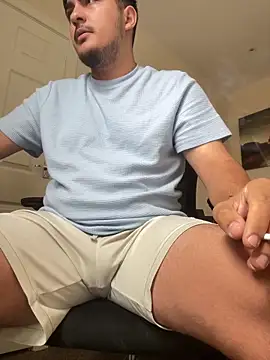 Snapshot of mixedcouplee69 chatting on October 9, 2025, 10:02 am mixedcouplee69 online show from October 9, 2025, 10:02 am