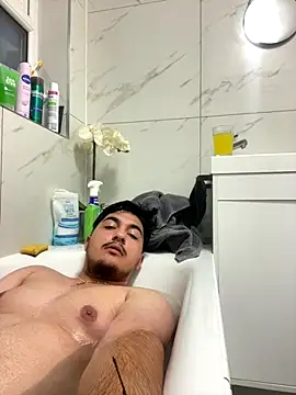 Snapshot of mixedcouplee69 chatting on October 10, 2025, 5:45 pm mixedcouplee69 online show from October 10, 2025, 5:45 pm