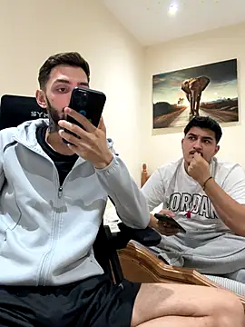 Snapshot of mixedcouplee69 chatting on October 31, 2025, 6:31 pm mixedcouplee69 online show from October 31, 2025, 6:31 pm