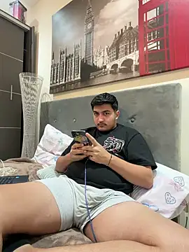 Snapshot of mixedcouplee69 chatting on November 6, 2025, 11:04 pm mixedcouplee69 online show from November 6, 2025, 11:04 pm