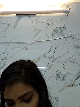 QUEEN-ADITI online show from February 11, 2026, 4:34 pm