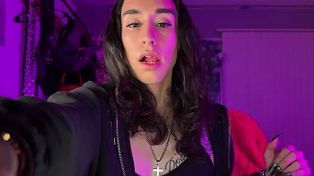 xoFrankie online show from February 19, 2026, 2:51 am