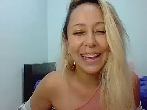 leah susman online show from September 12, 2025, 2:33 am