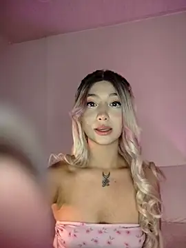 Snapshot of Ella_rr chatting on May 8, 2026, 2:50 am Ella rr online show from May 8, 2026, 2:50 am