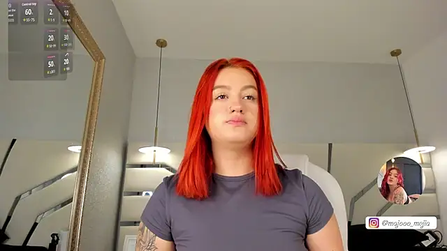 Julieth Rojas online show from September 9, 2025, 4:23 am