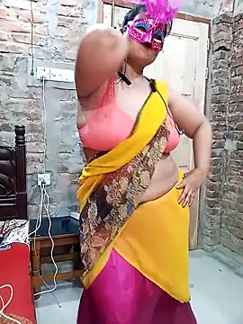 Snapshot of Tanisha-Chy chatting on April 11, 2026, 5:50 pm Tanisha-Chy online show from April 11, 2026, 5:50 pm
