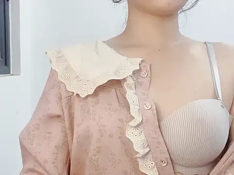 Miumiu028 online show from May 1, 2026, 5:28 pm