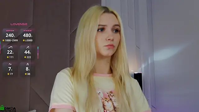 Snapshot of SaraHearts chatting on November 21, 2025, 1:37 am SaraHearts online show from November 21, 2025, 1:37 am