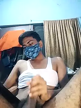 Snapshot of YourTarzan chatting on September 14, 2025, 10:20 pm YourTarzan online show from September 14, 2025, 10:20 pm