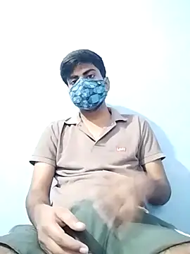 Snapshot of YourTarzan chatting on September 20, 2025, 5:19 am YourTarzan online show from September 20, 2025, 5:19 am