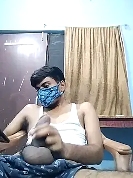 Snapshot of YourTarzan chatting on September 23, 2025, 5:49 pm YourTarzan online show from September 23, 2025, 5:49 pm