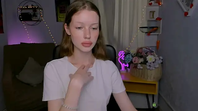 khloebeauty online show from June 23, 2026, 12:14 pm