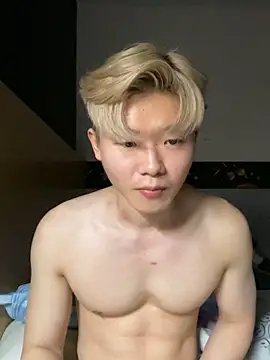 Snapshot of zachlee_69 chatting on October 22, 2025, 8:08 pm zachlee 69 online show from October 22, 2025, 8:08 pm