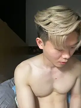 Snapshot of zachlee_69 chatting on November 15, 2025, 10:37 pm zachlee 69 online show from November 15, 2025, 10:37 pm