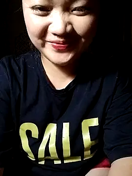 Snapshot of lusy-000 chatting on October 16, 2025, 2:51 pm lusy-000 online show from October 16, 2025, 2:51 pm