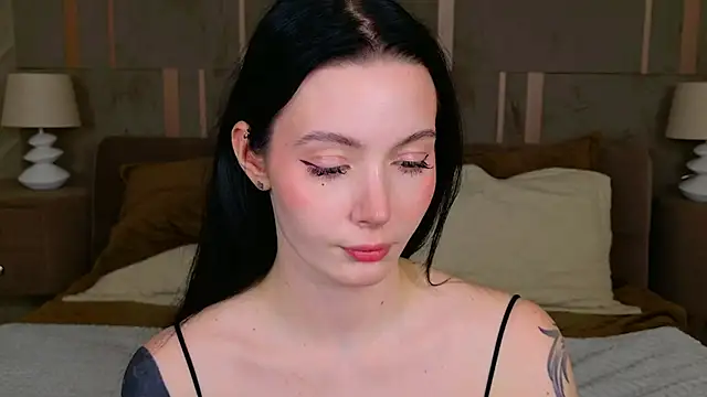 Goldy Stark online show from November 26, 2025, 8:43 pm