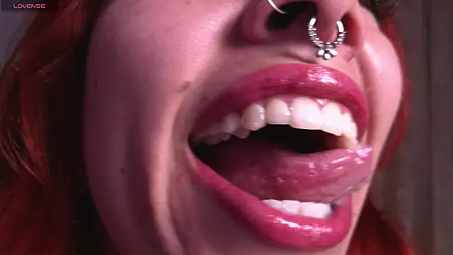 bri von dhara   online show from November 30, 2025, 5:28 pm