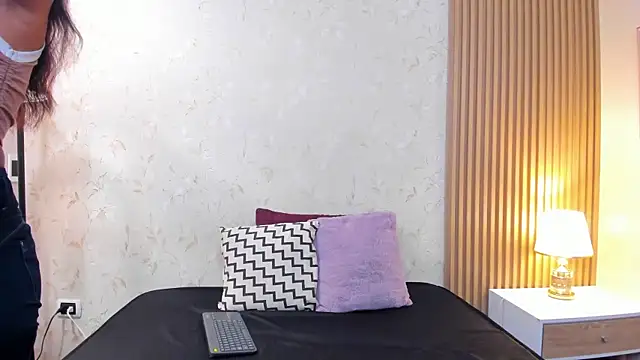 aliceandsia online show from July 15, 2026, 8:03 pm
