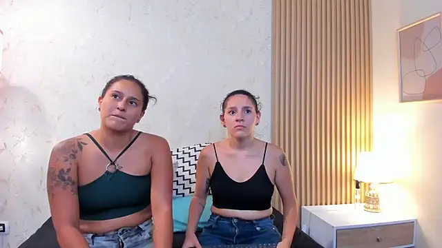 aliceandsia online show from July 30, 2026, 7:35 pm