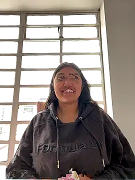 SharaRous online show from October 6, 2025, 12:57 pm