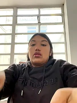 SharaRous online show from October 23, 2025, 11:42 am